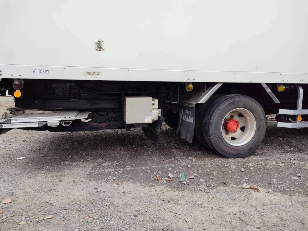 Isuzu Forward 21ft. Freezer Van FV0723-0009-9