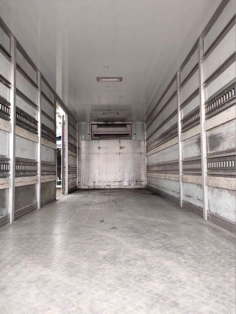 Isuzu Forward 21ft. Freezer Van FV0723-0009-9