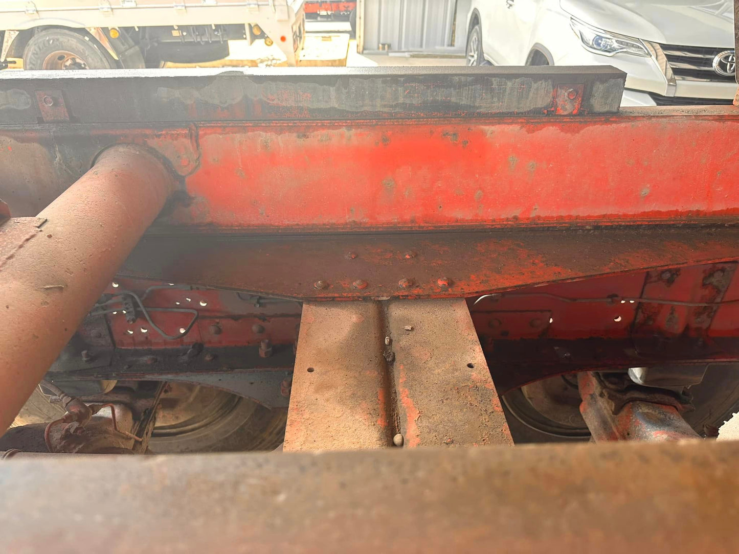 Isuzu Giga Dump Truck DT00823-0060-17