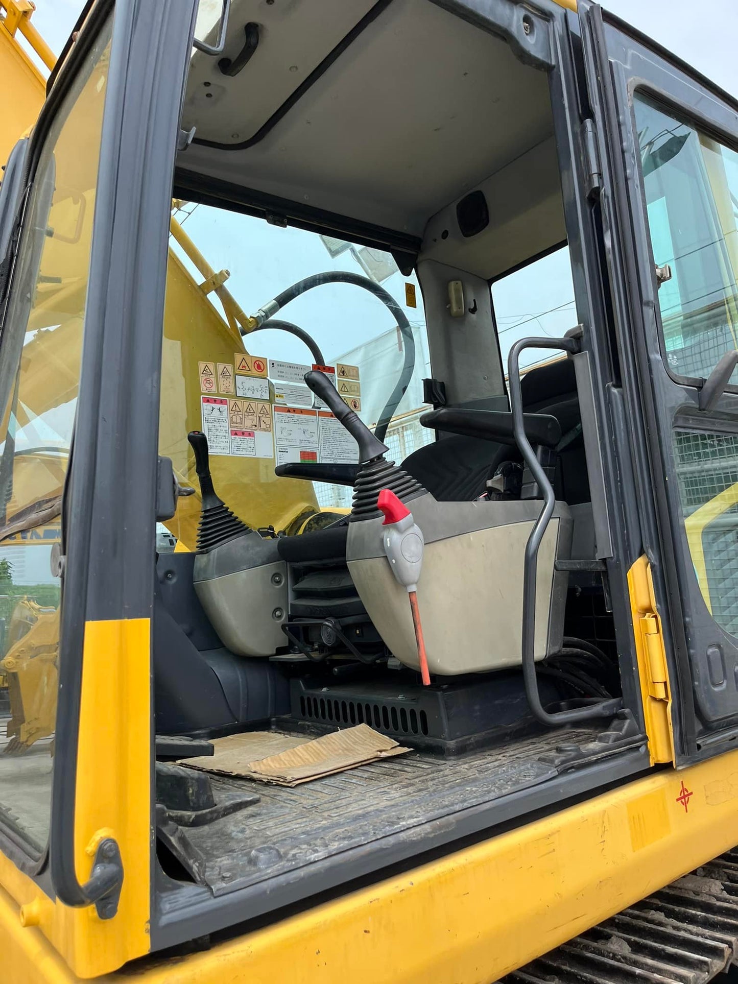 Komatsu PC200-8N1 TEX0823-0067-12