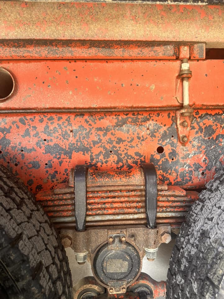 Isuzu Giga Dump Truck DT00823-0060-17