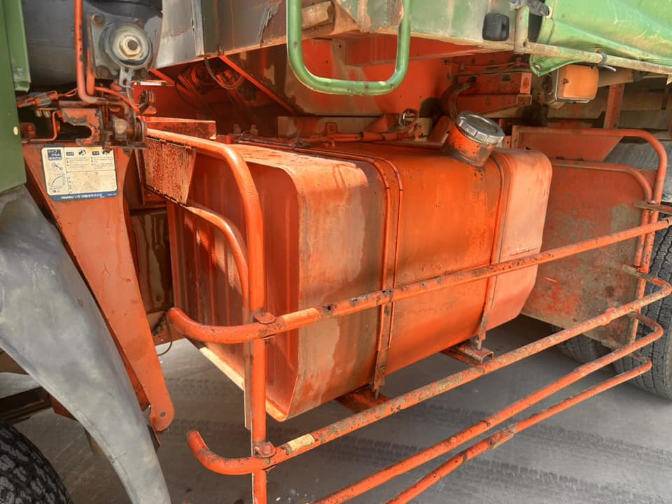 Isuzu Giga Dump Truck DT00823-0060-17