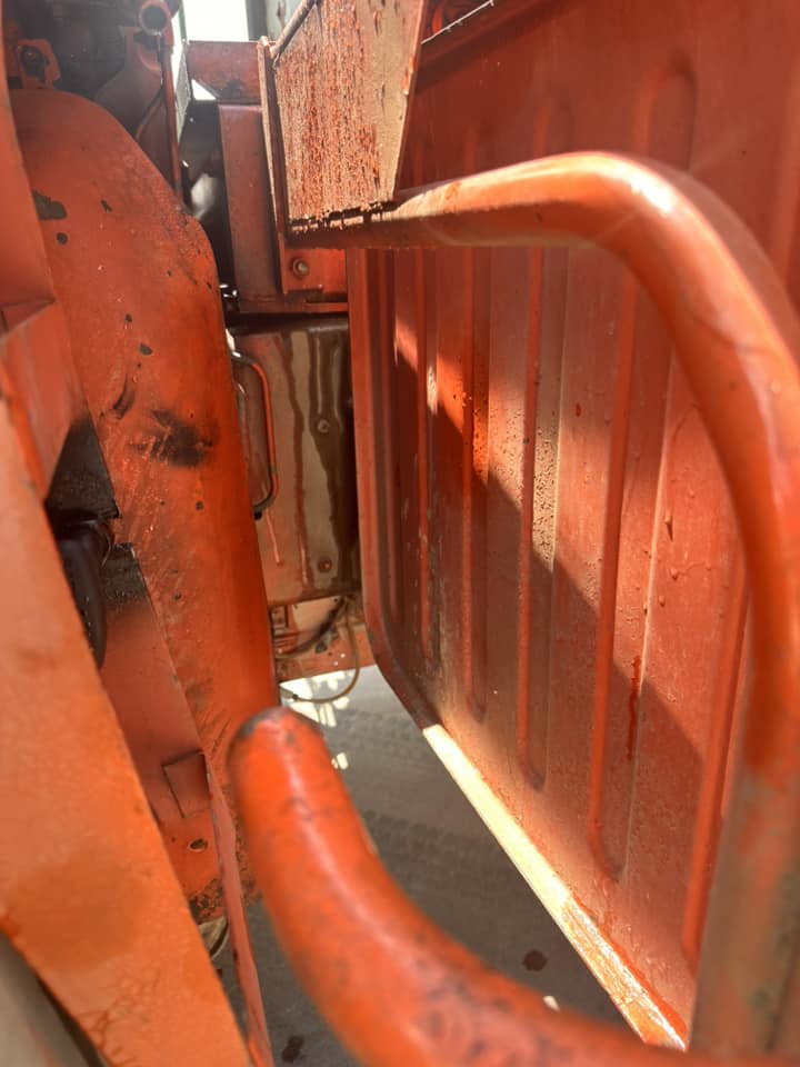 Isuzu Giga Dump Truck DT00823-0060-17