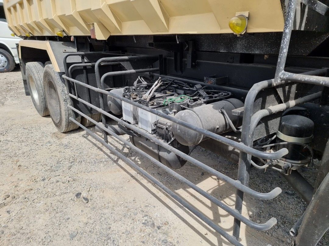 Hino P11C Dump Truck DT00723-0032-11