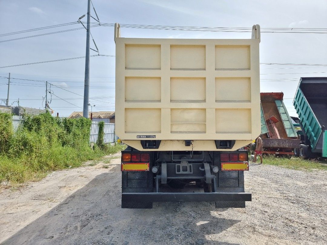Hino P11C Dump Truck DT00723-0032-11