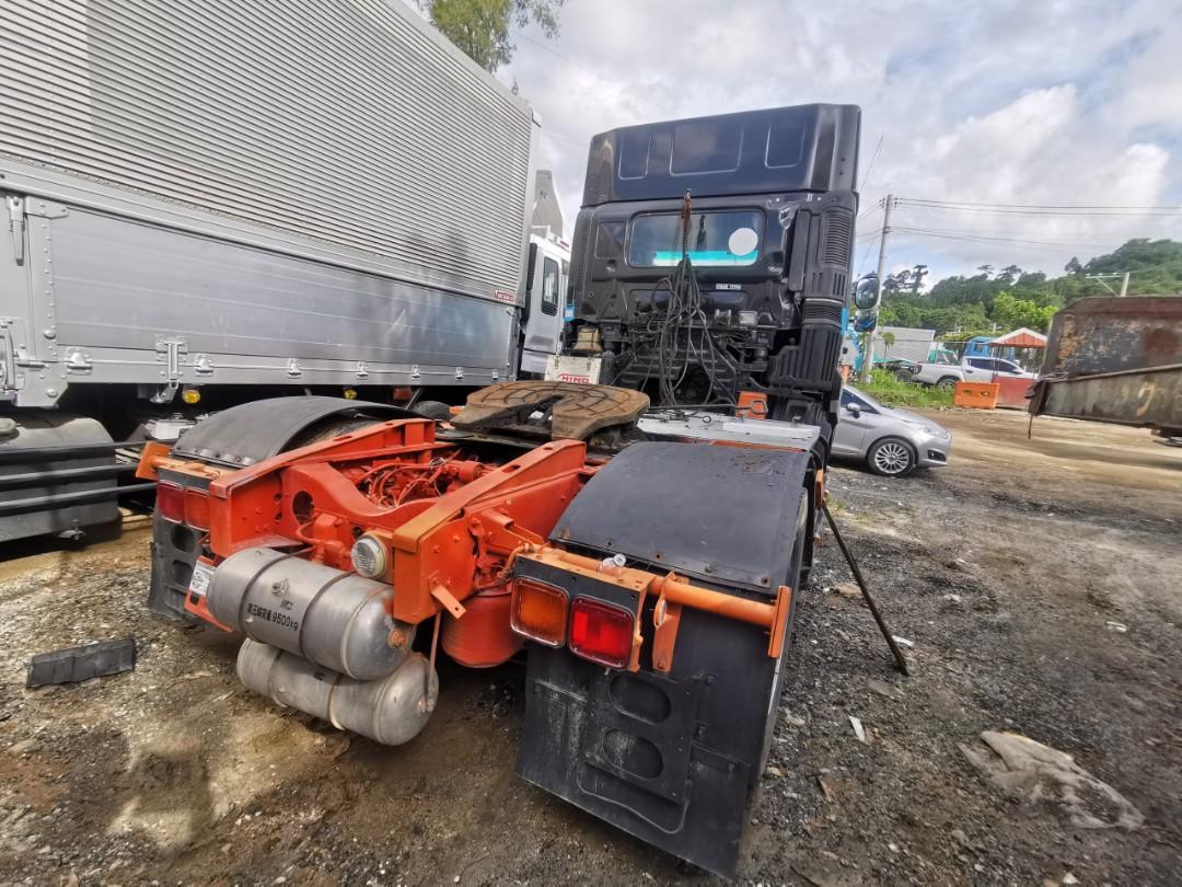 Hino Tractor Head ST0423-0018-11