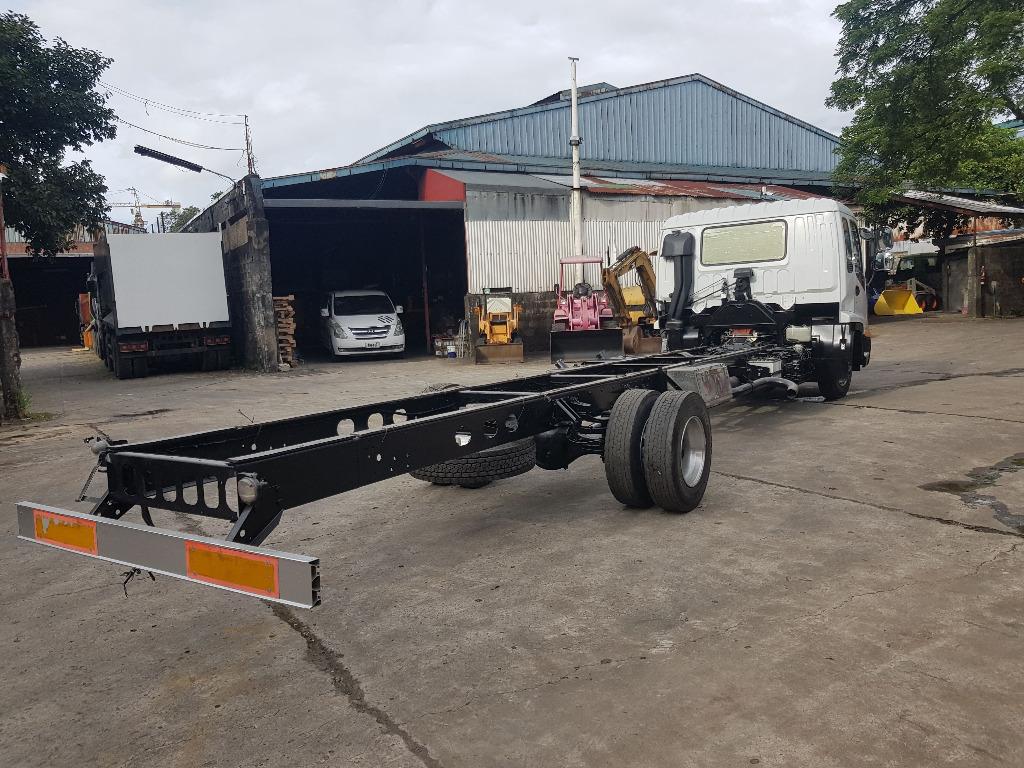 Isuzu forward 25ft. Tractor Head ST0823-0021-3