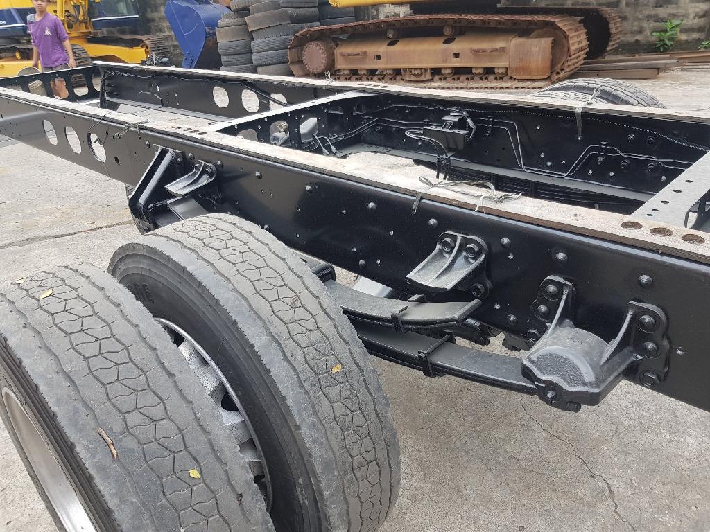 Isuzu forward 25ft. Tractor Head ST0823-0021-3