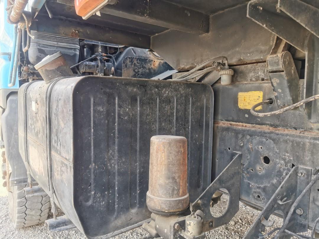 Isuzu Giga Dump Truck DT00723-0033-11