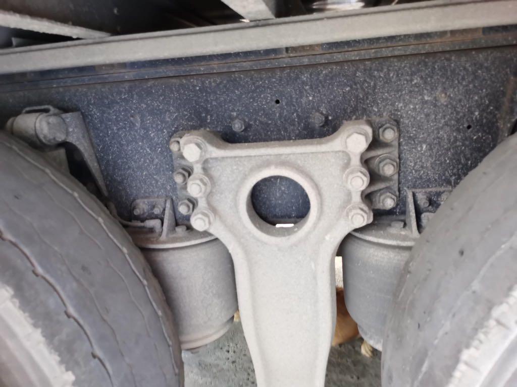 Isuzu Giga Wing Van WV0723-0006-11
