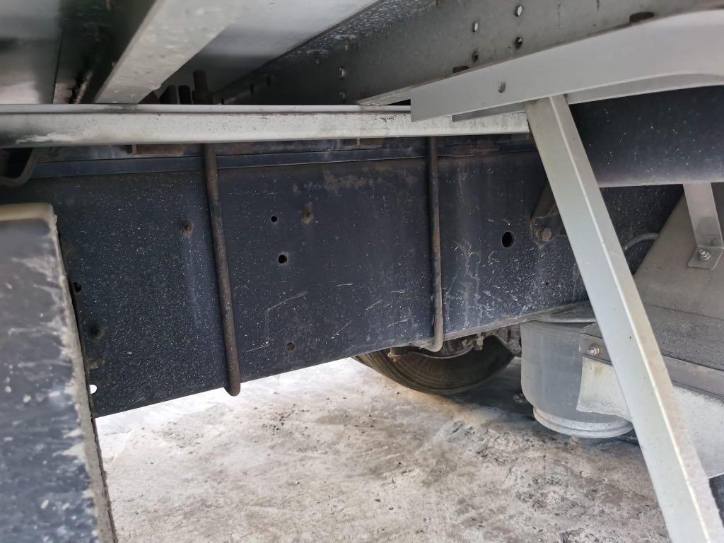 Isuzu Giga Wing Van WV0723-0006-11