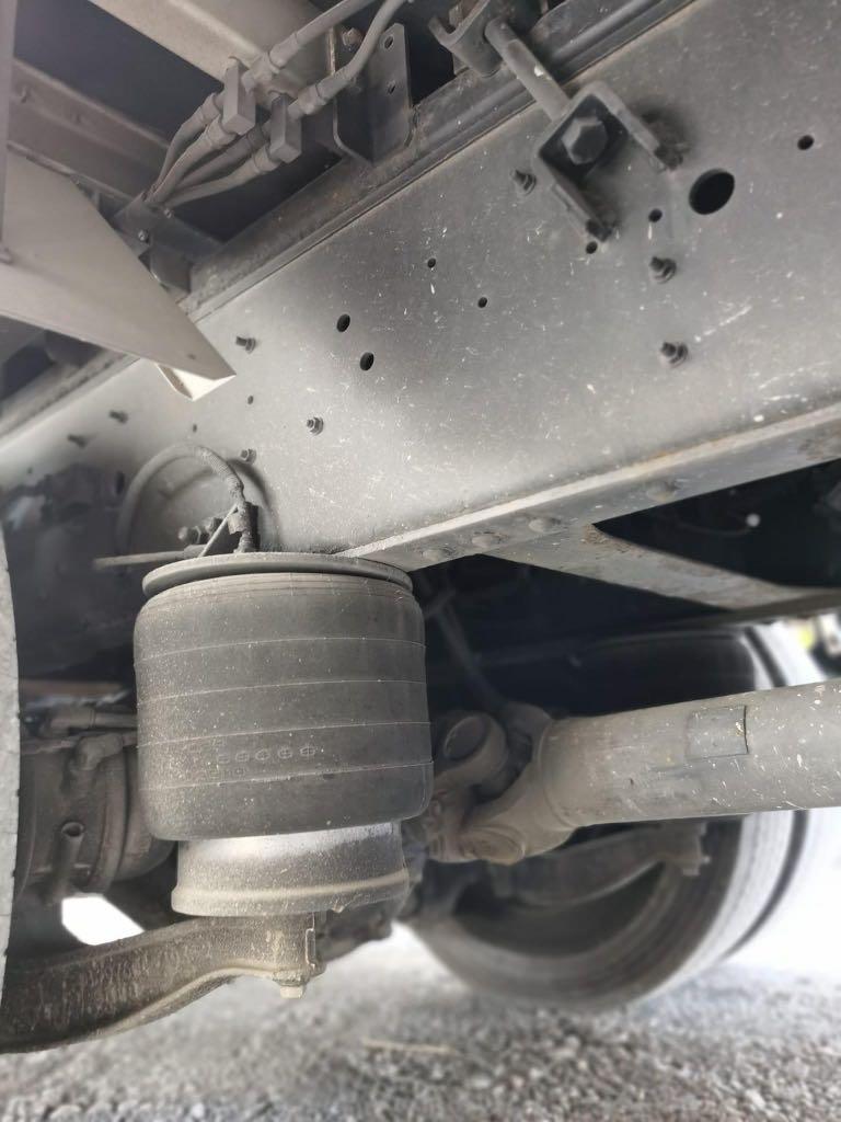 2019 Isuzu Giga Wing Van WV0723-0012-11