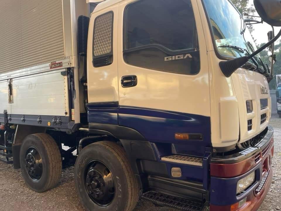 Isuzu Giga Wing Van 30ft 8W WV0723-0032-9