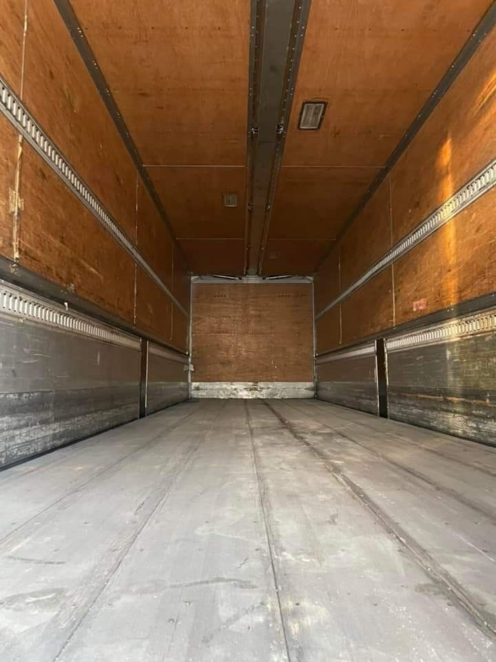 Isuzu Giga Wing Van 30ft 8W WV0723-0032-9