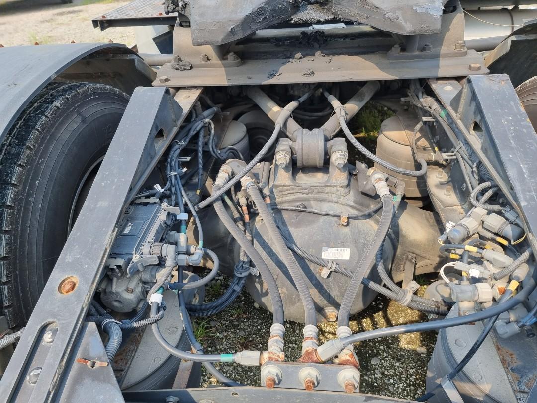 Isuzu Gigamax Tractor Head ST0723-0015-11