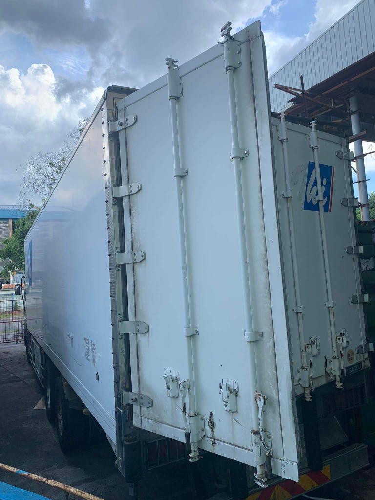 Hinomoto 10W Wing Van 32 ft. WV0823-0043-10