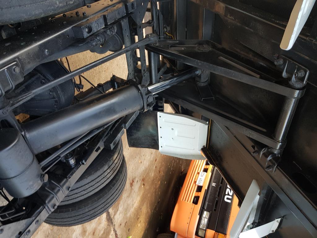 2020 Isuzu Giga Mini Dump Truck DT00823-00422-3