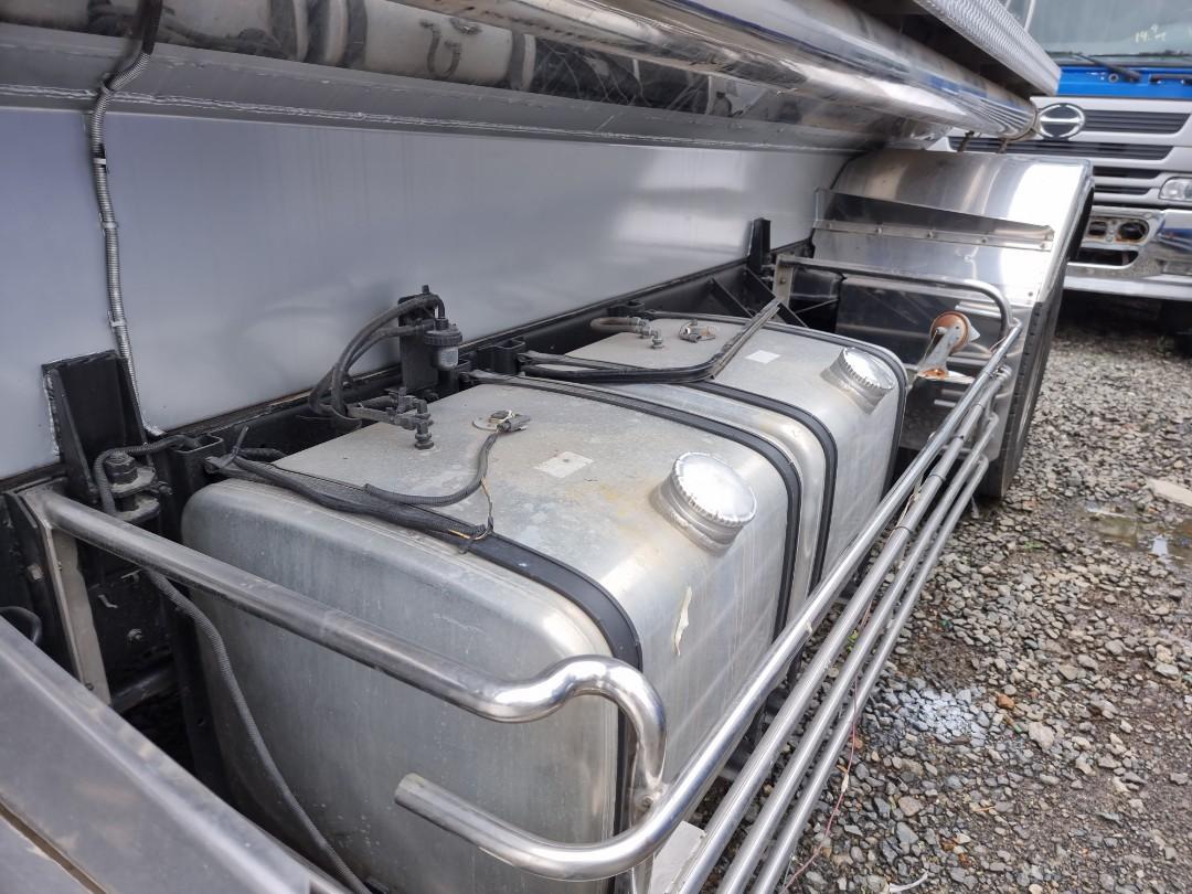 Isuzu Giga Stainless Tanker TNK0823-0015-10