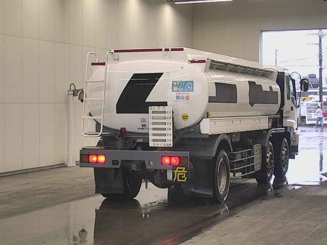 Isuzu Giga Tanker TNK0823-0016-10