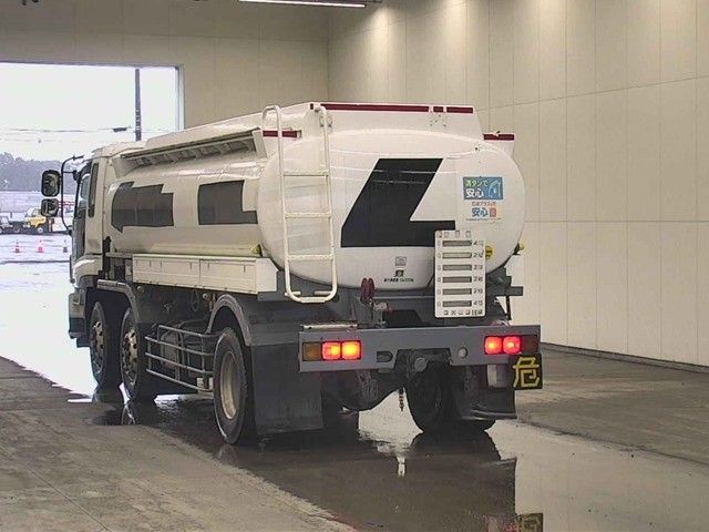 Isuzu Giga Tanker TNK0823-0016-10