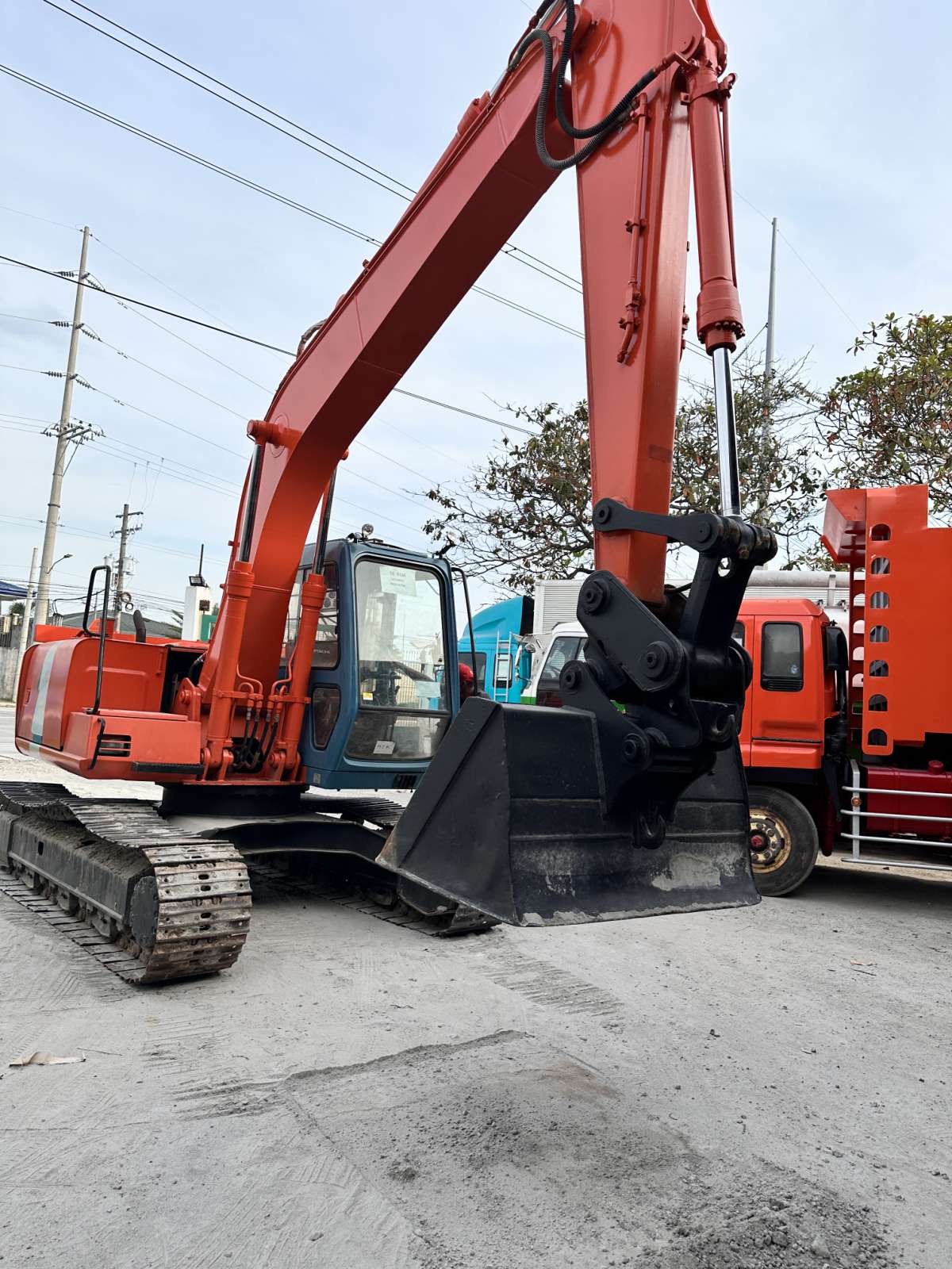 Hitachi EX120-3 Tracked Excavator TEX0823-0074-15