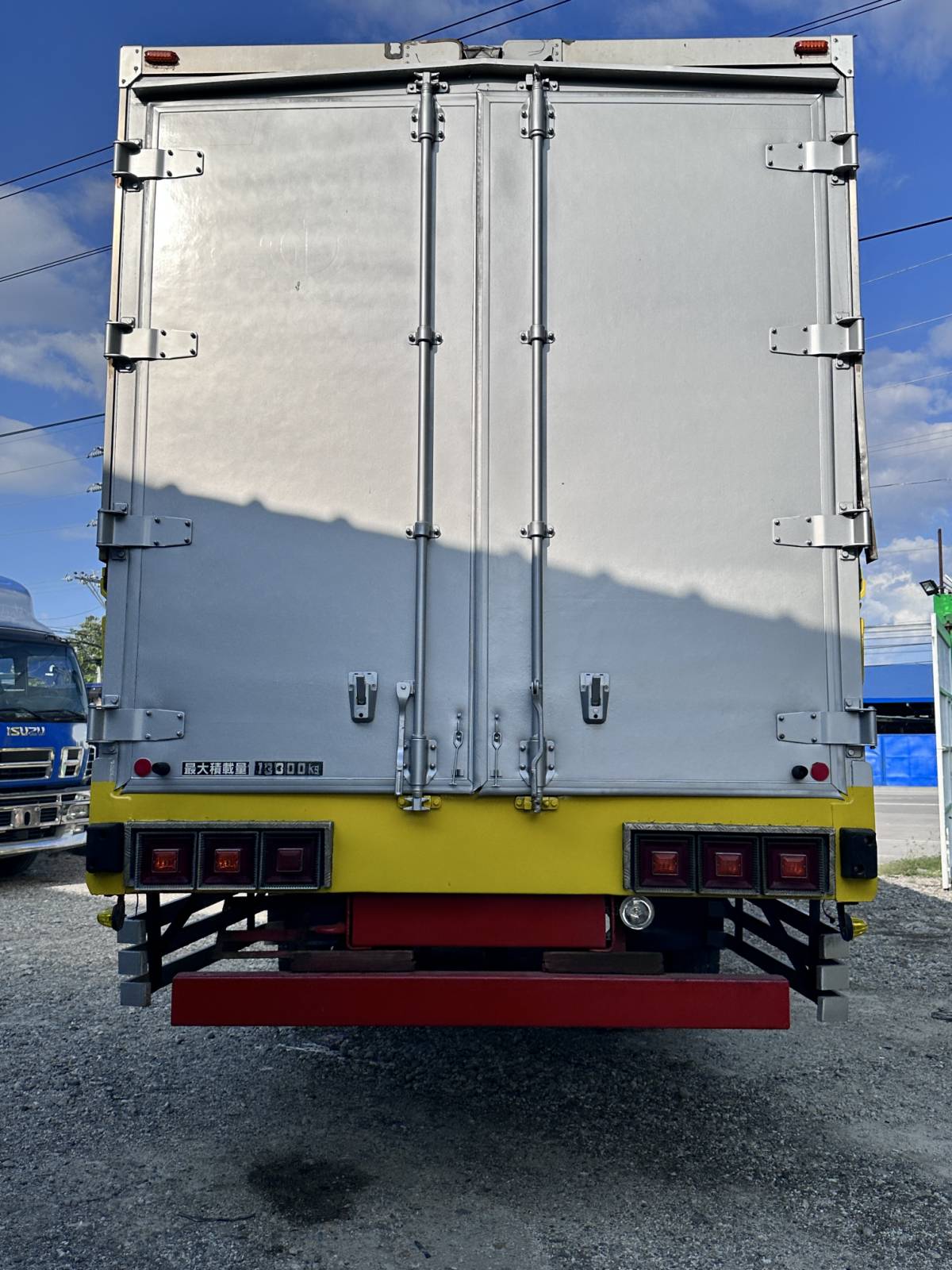 Isuzu Giga Wing Van 10W WV0823-0057-15