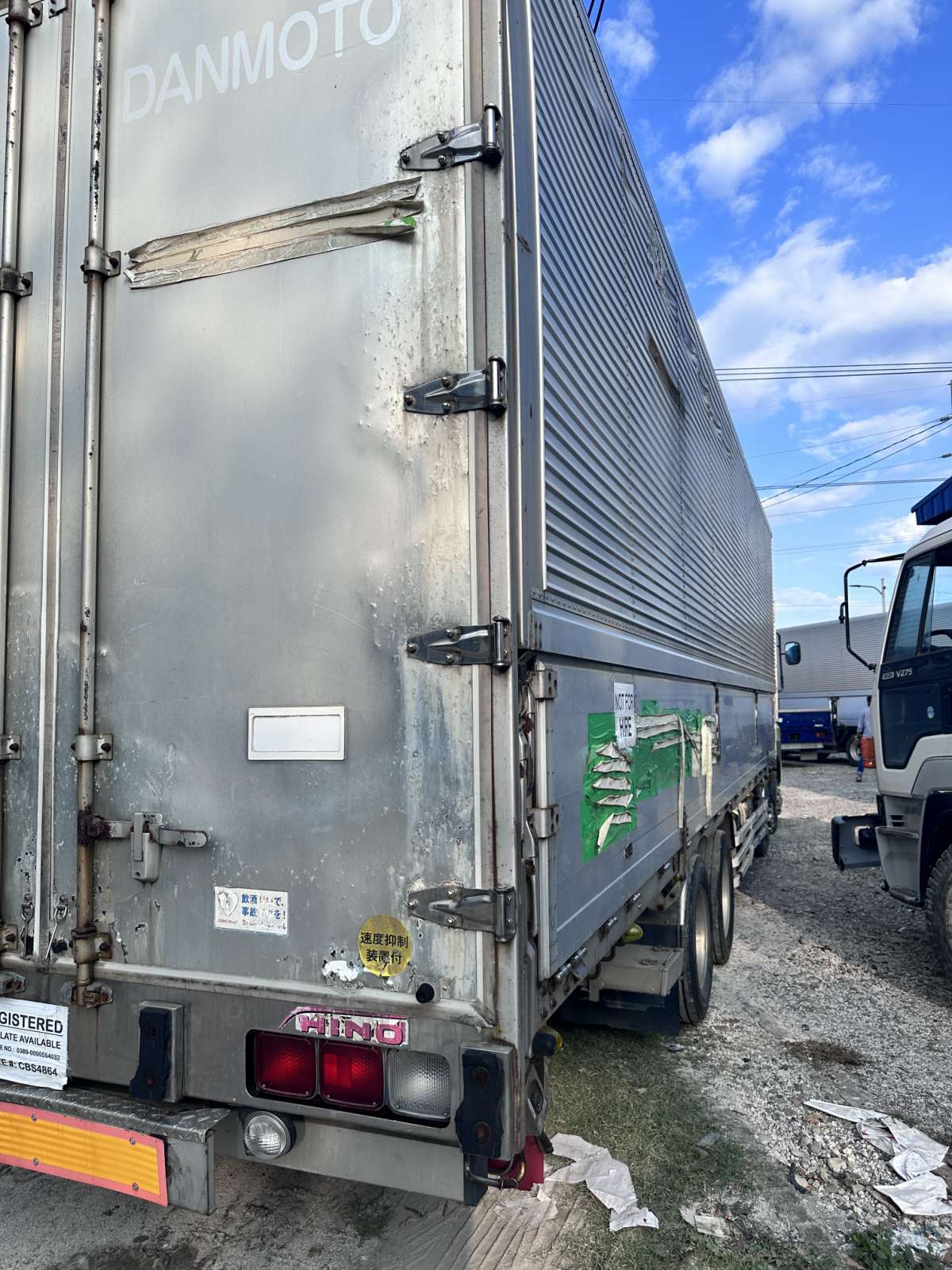 Hino 700S 12W Wing Van 32 ft. WV0823-0060-15