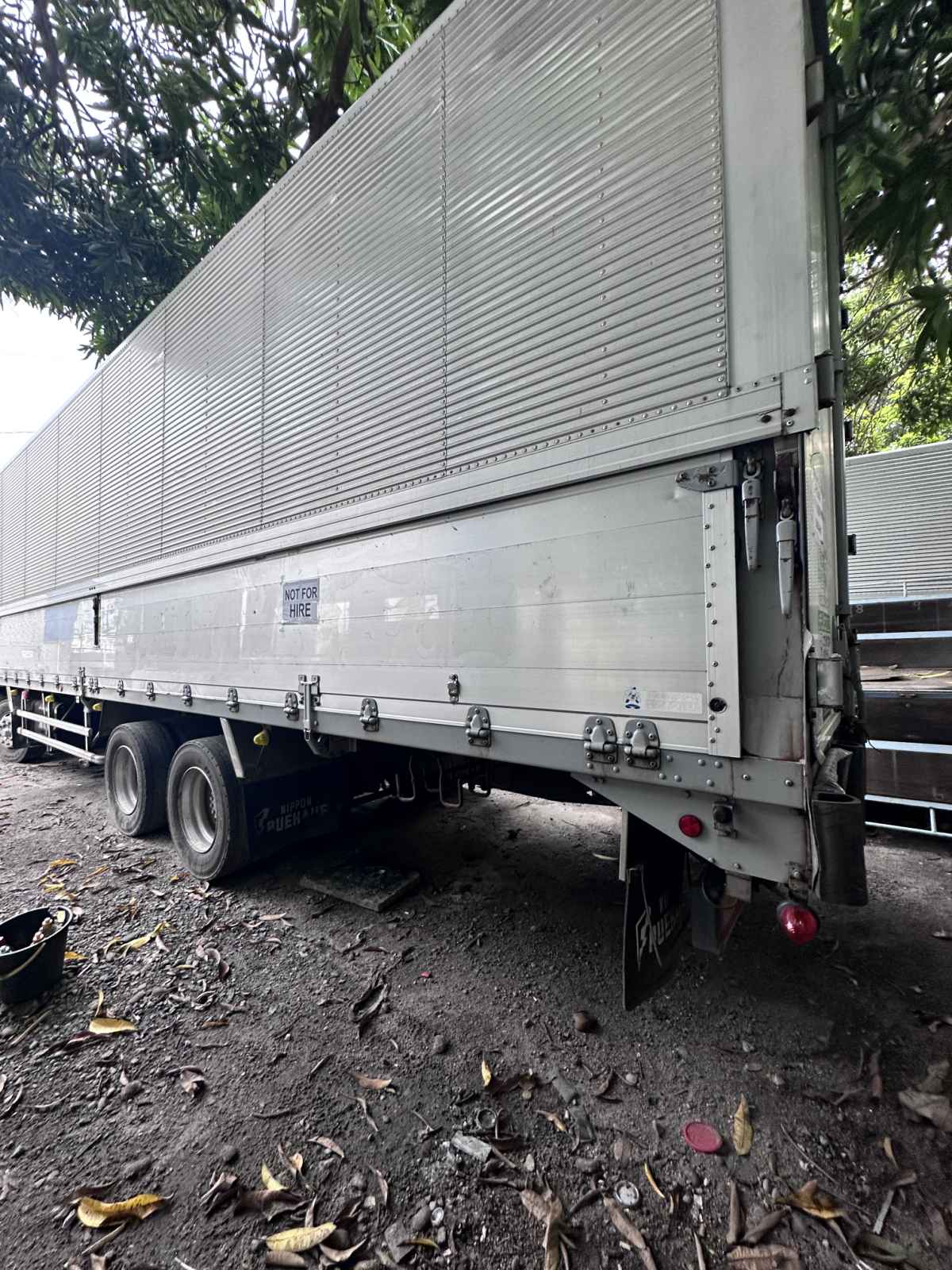 Isuzu Giga 12W Wing Van WV0823-0061-15