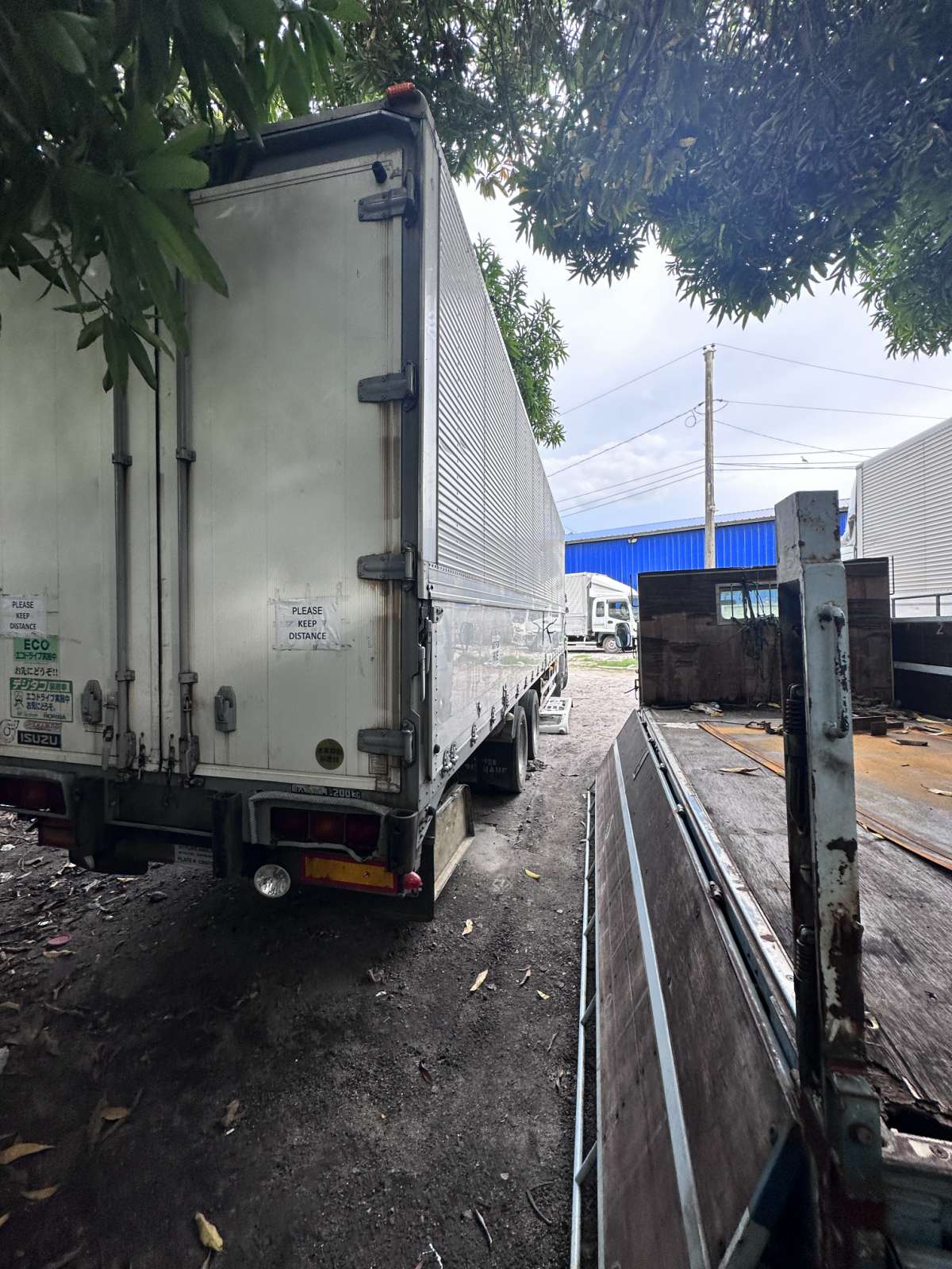 Isuzu Giga 12W Wing Van WV0823-0061-15