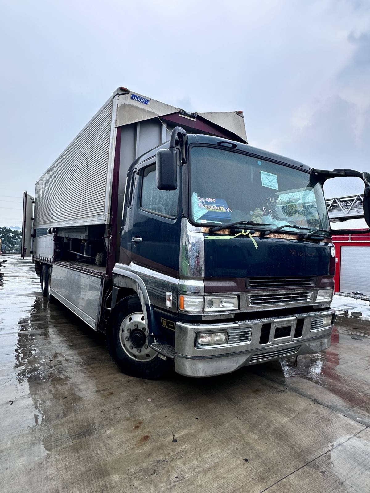 Fuso Super Great 10W Wing Van WV0823-0063-15