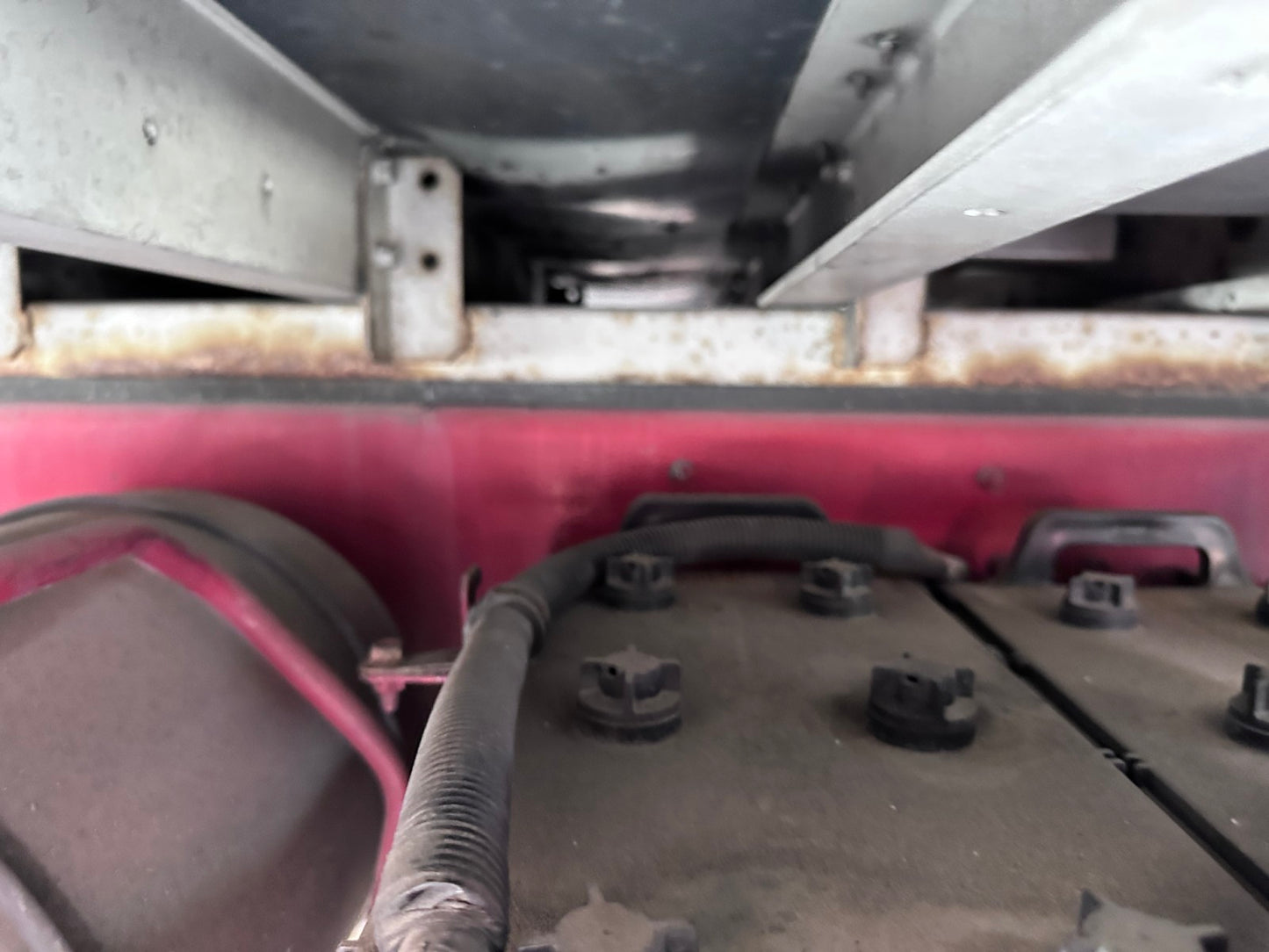 Isuzu Giga 12W Wing Van WV0823-0065-15