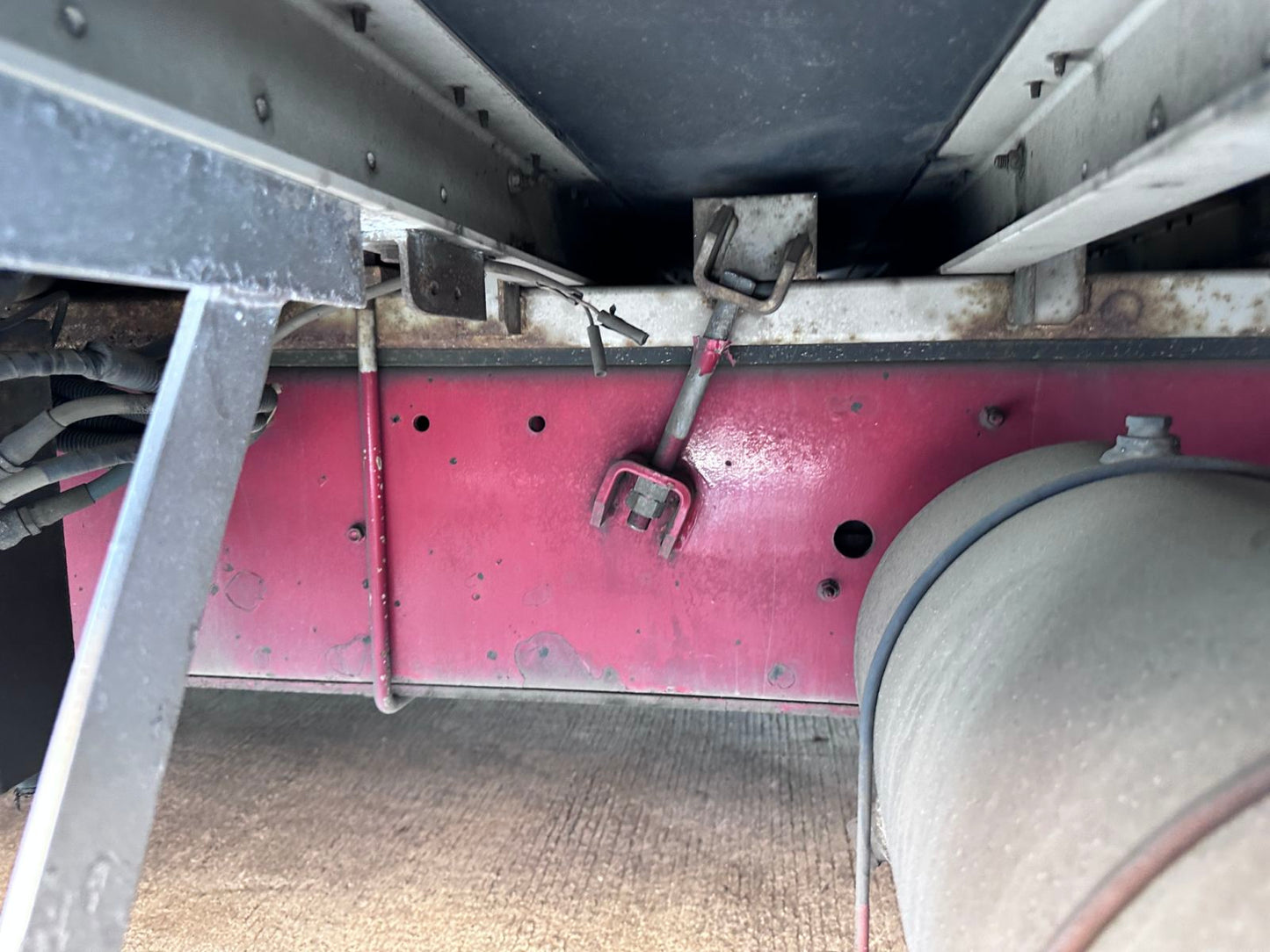 Isuzu Giga 12W Wing Van WV0823-0065-15