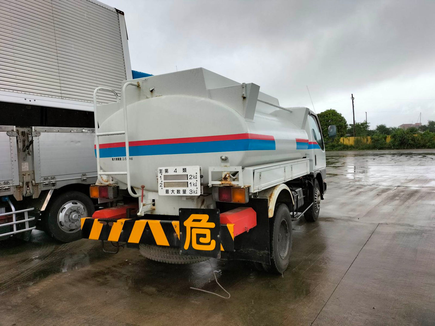 Mitsubishi Canter 3kl Fuel Tanker TNK0823-0018-15