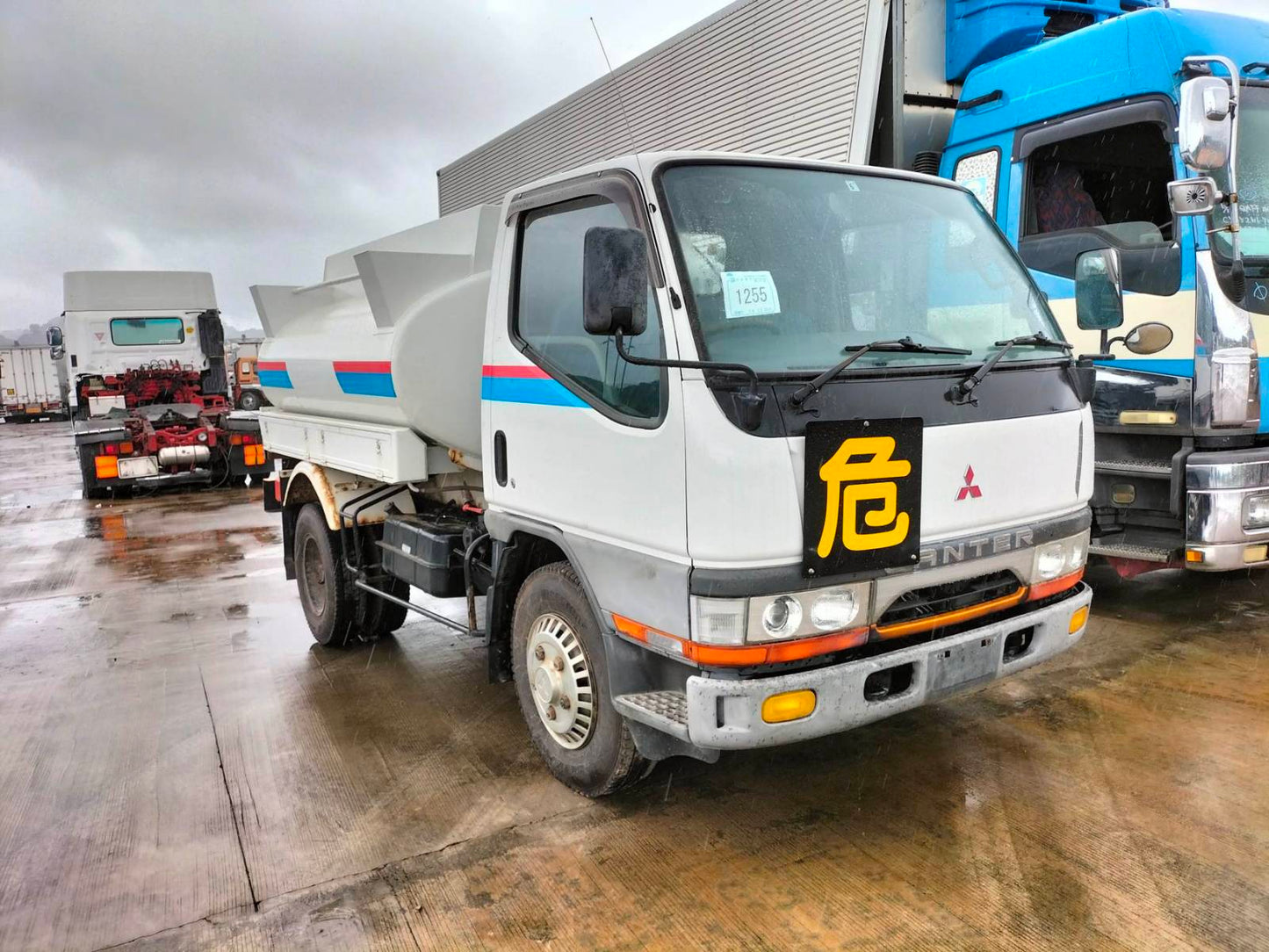 Mitsubishi Canter 3kl Fuel Tanker TNK0823-0018-15