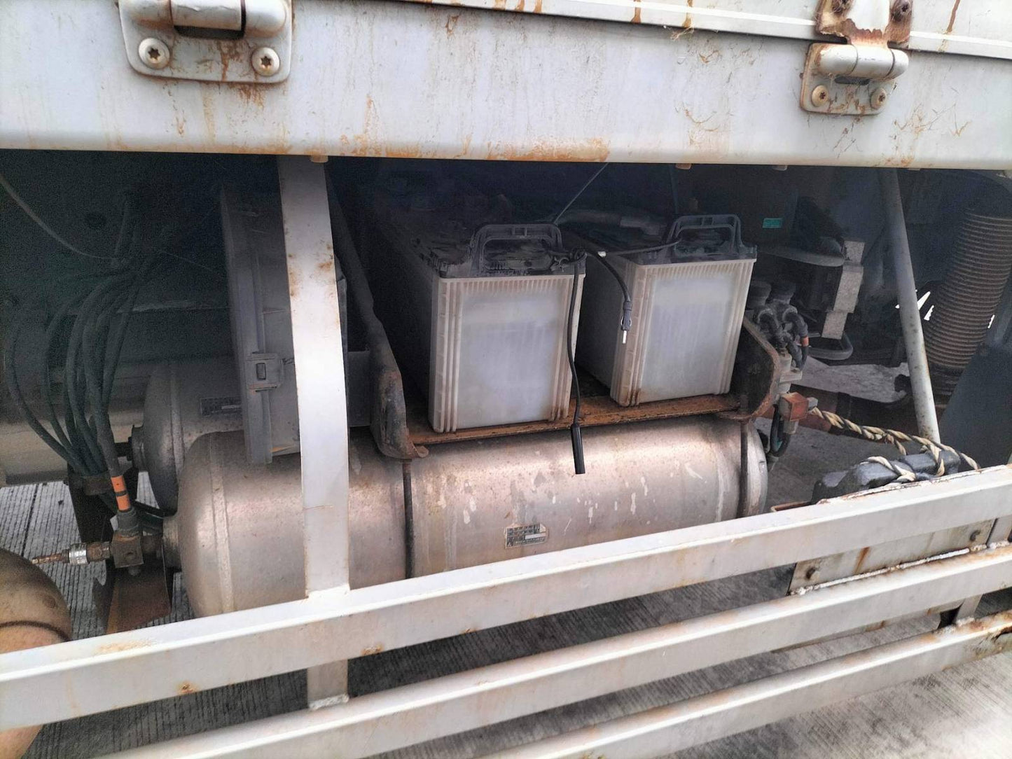 Fuso Super Great 10W Wing Van WV0823-0066-15