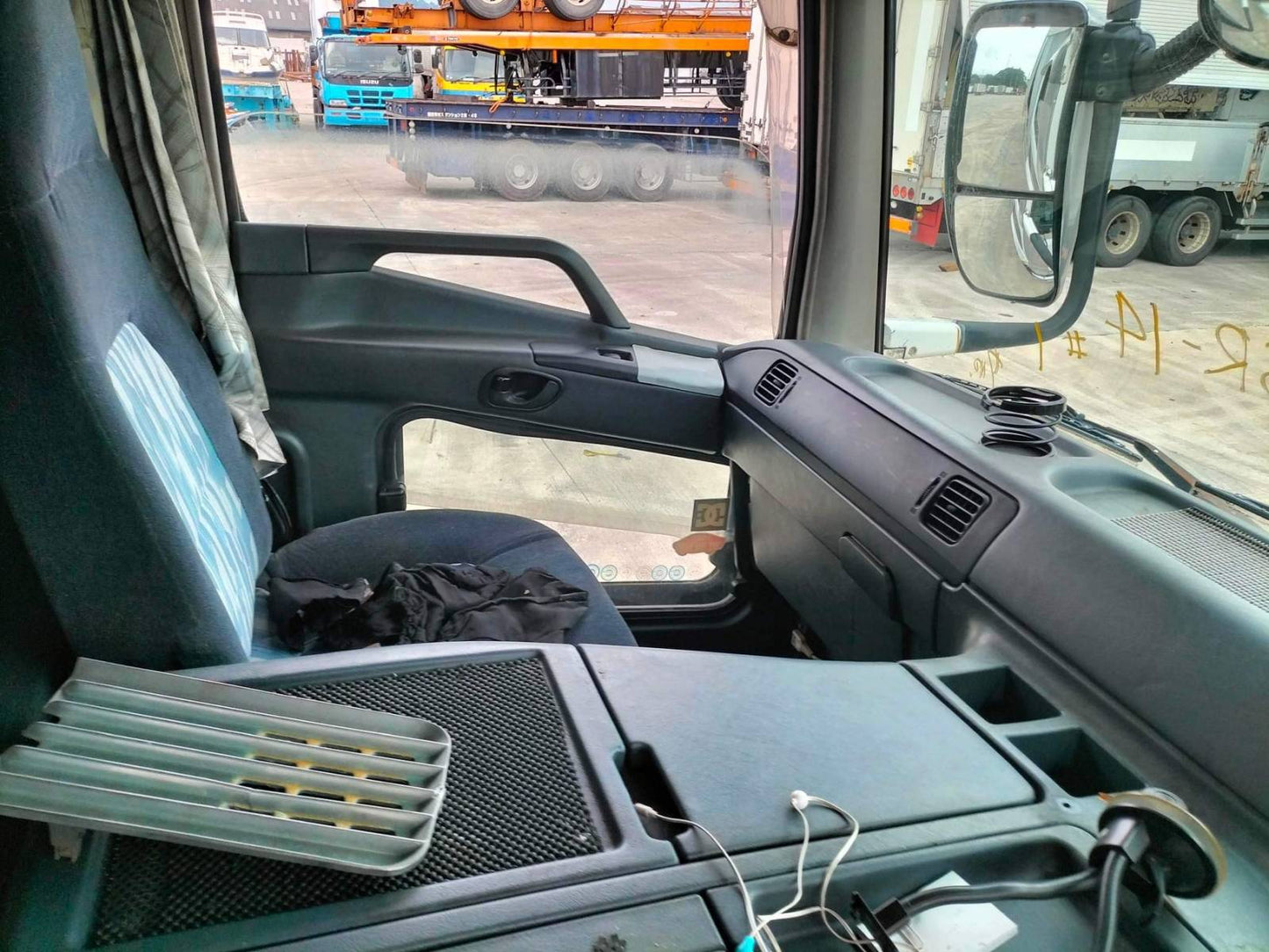 Fuso Super Great 10W Wing Van WV0823-0066-15