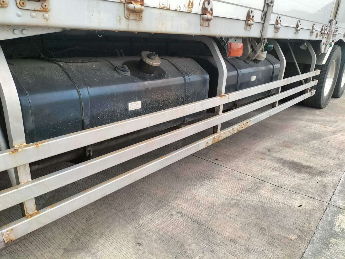 Fuso Super Great 10W Wing Van WV0823-0066-15