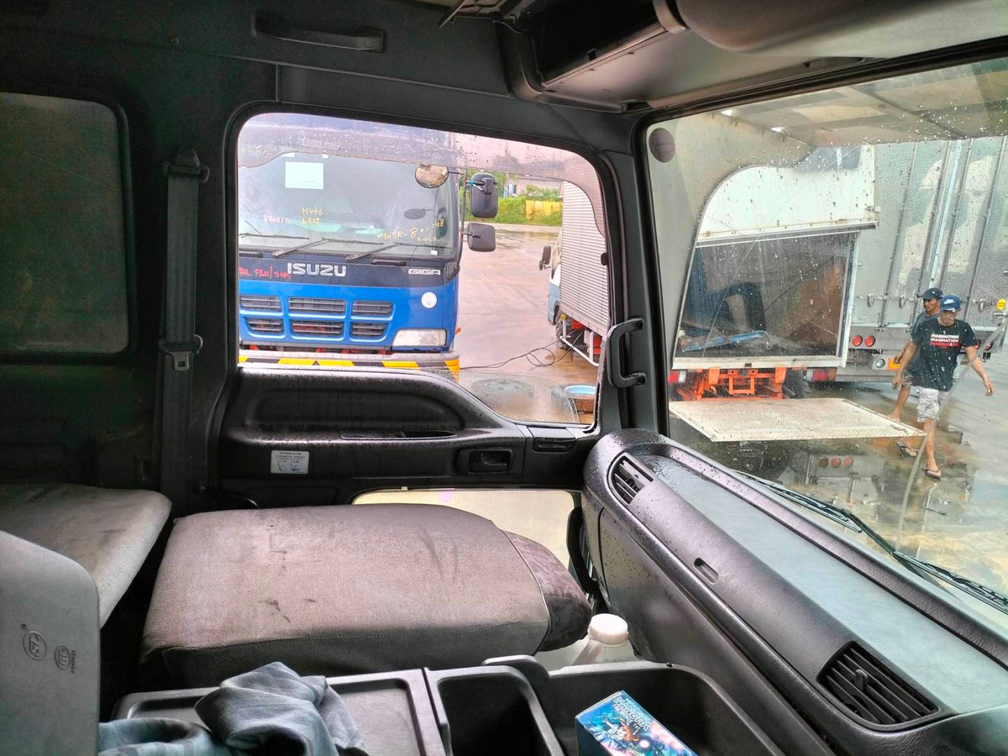 Isuzu Giga Dump Truck DT00823-0054-15