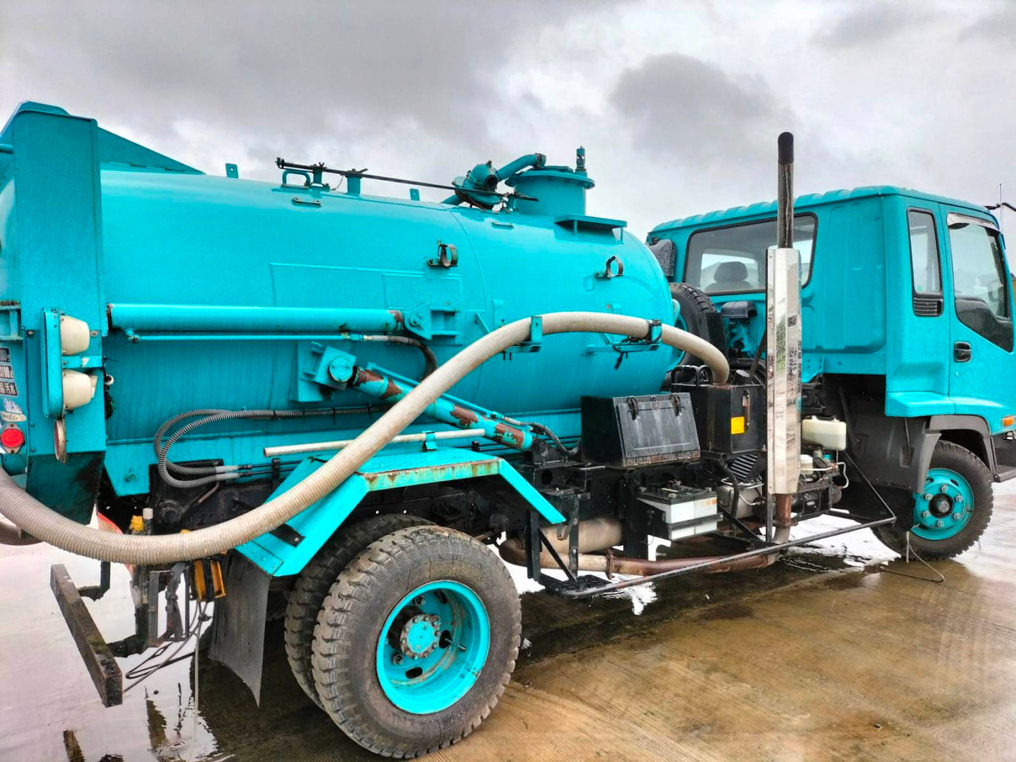 Isuzu Forward 3.1kl Tanker TNK0823-0019-15