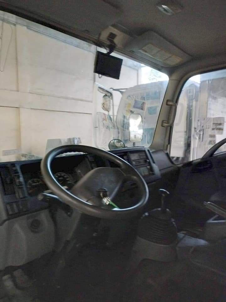 Isuzu Elf 10 Ft. Freezer Van FV0723-0005-9