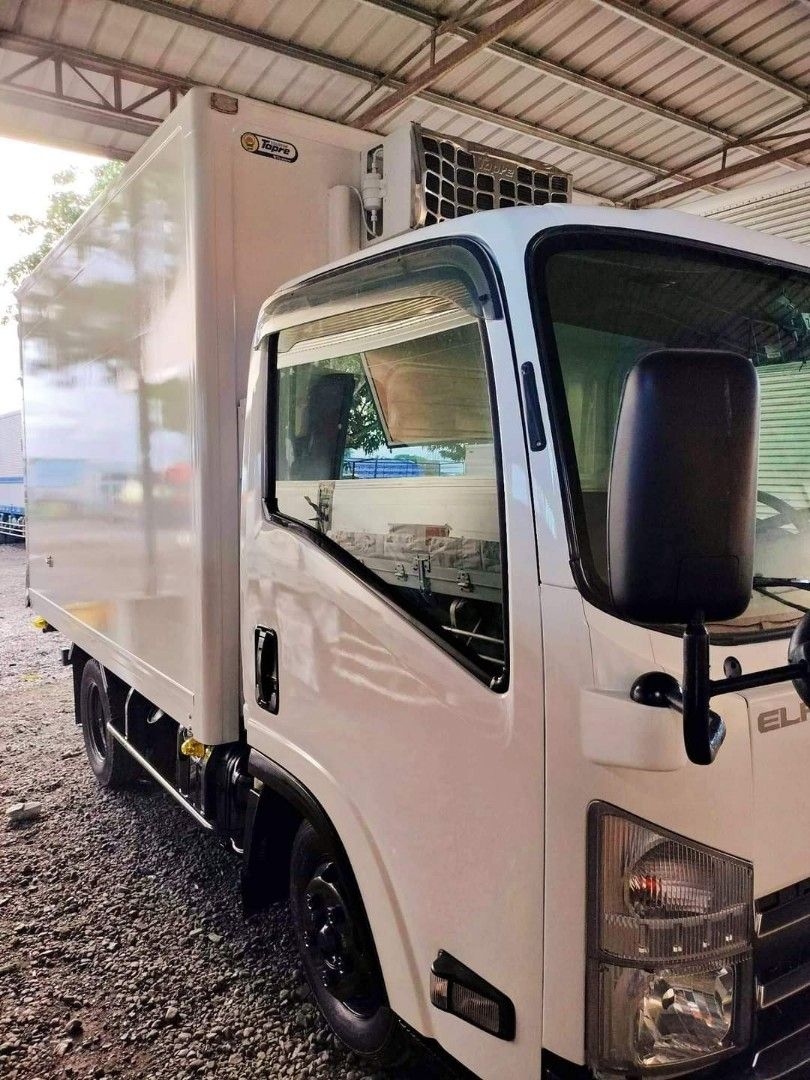 Isuzu Elf 10 Ft. Freezer Van FV0723-0005-9