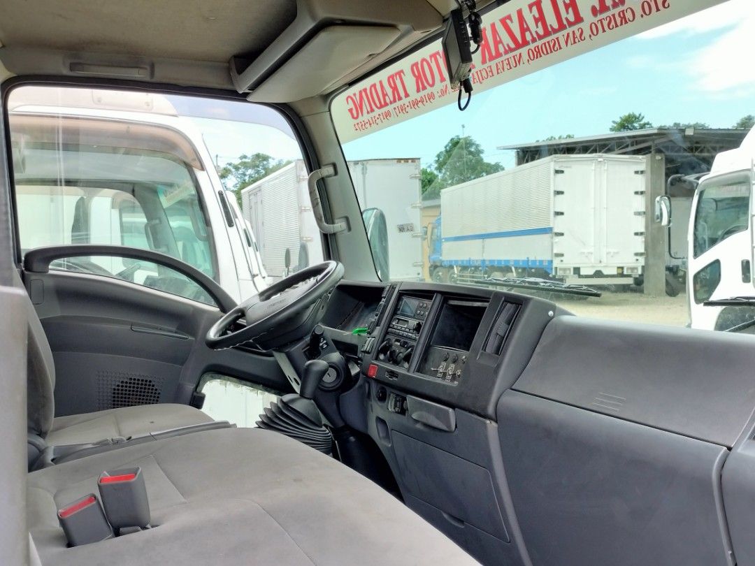 Isuzu Elf Freezer Van 16ft. FV0723-0007-9