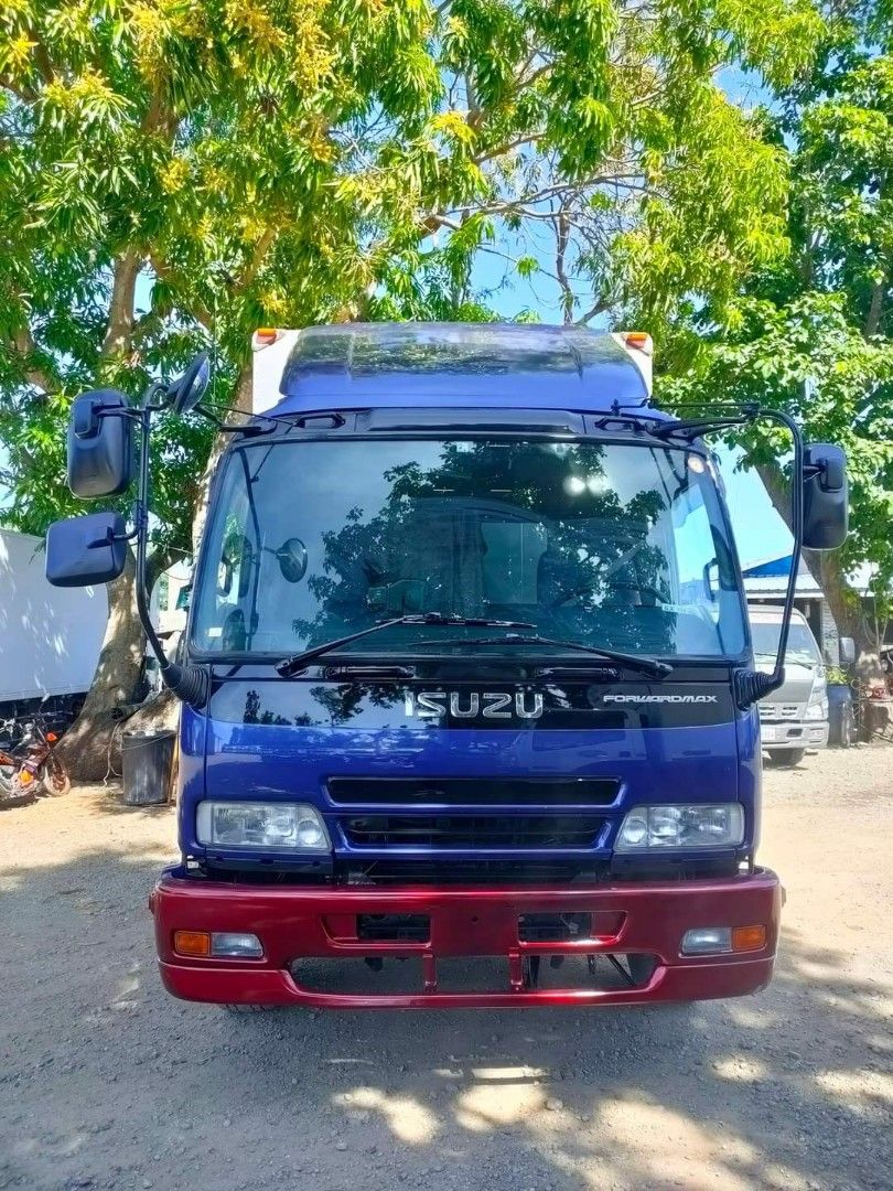 Isuzu Forward 22ft. Wing Van WV0723-0028-9