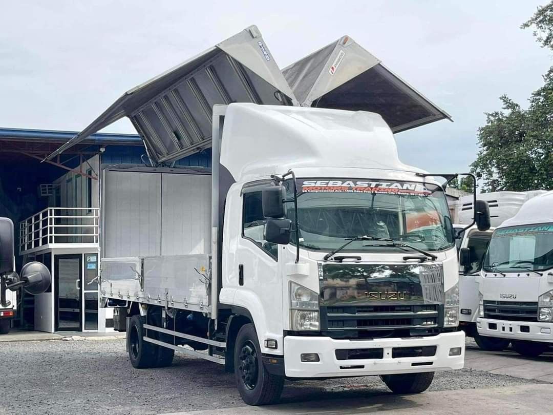 Isuzu Forward Wing Van WV0723-0024-9