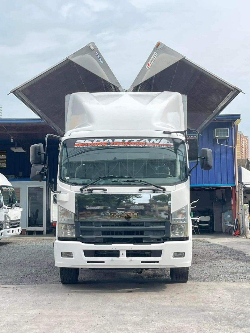 Isuzu Forward Wing Van WV0723-0024-9