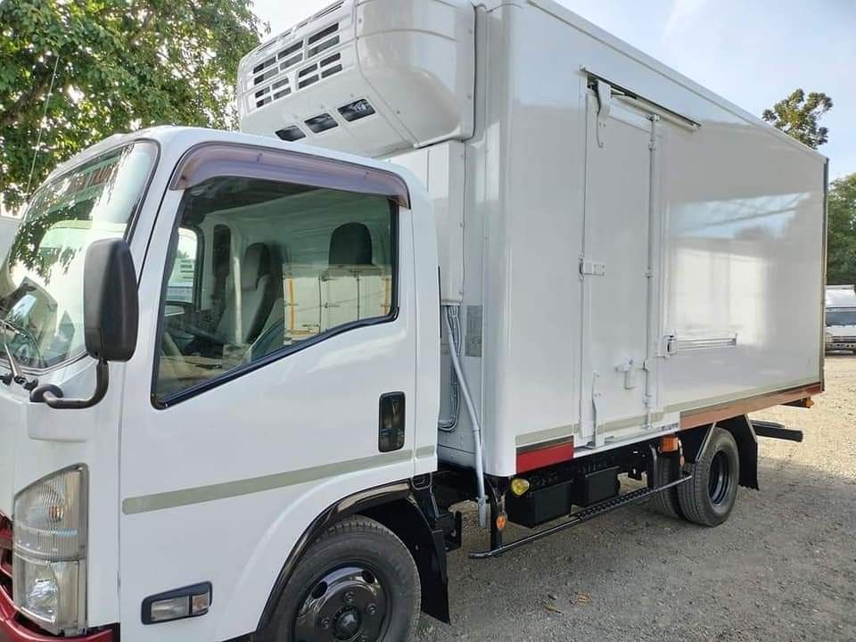 Isuzu Elf 15ft. Freezer Van FV0723-0008-9