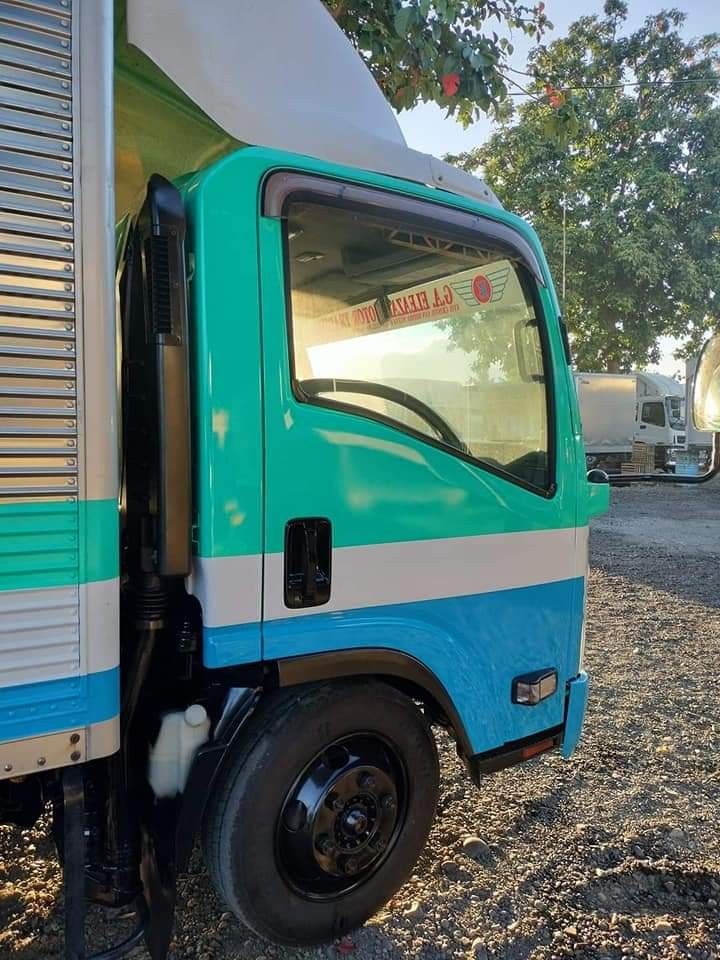 Isuzu Elf Closed Van CV0723-0010-9