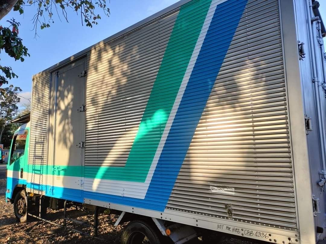 Isuzu Elf Closed Van CV0723-0010-9