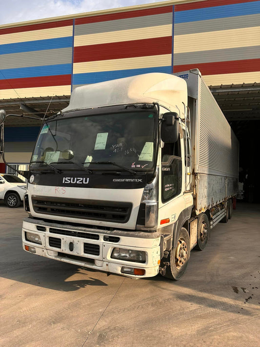 Isuzu Giga Wing Van WV0823-0079-17