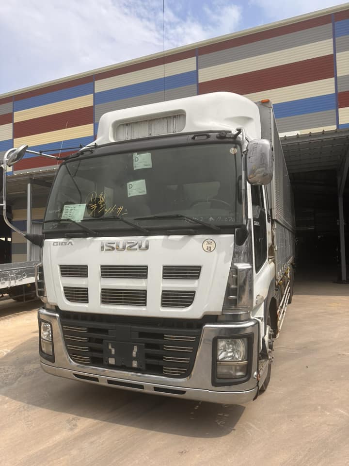 Isuzu Giga Wing Van WV0823-0073-17